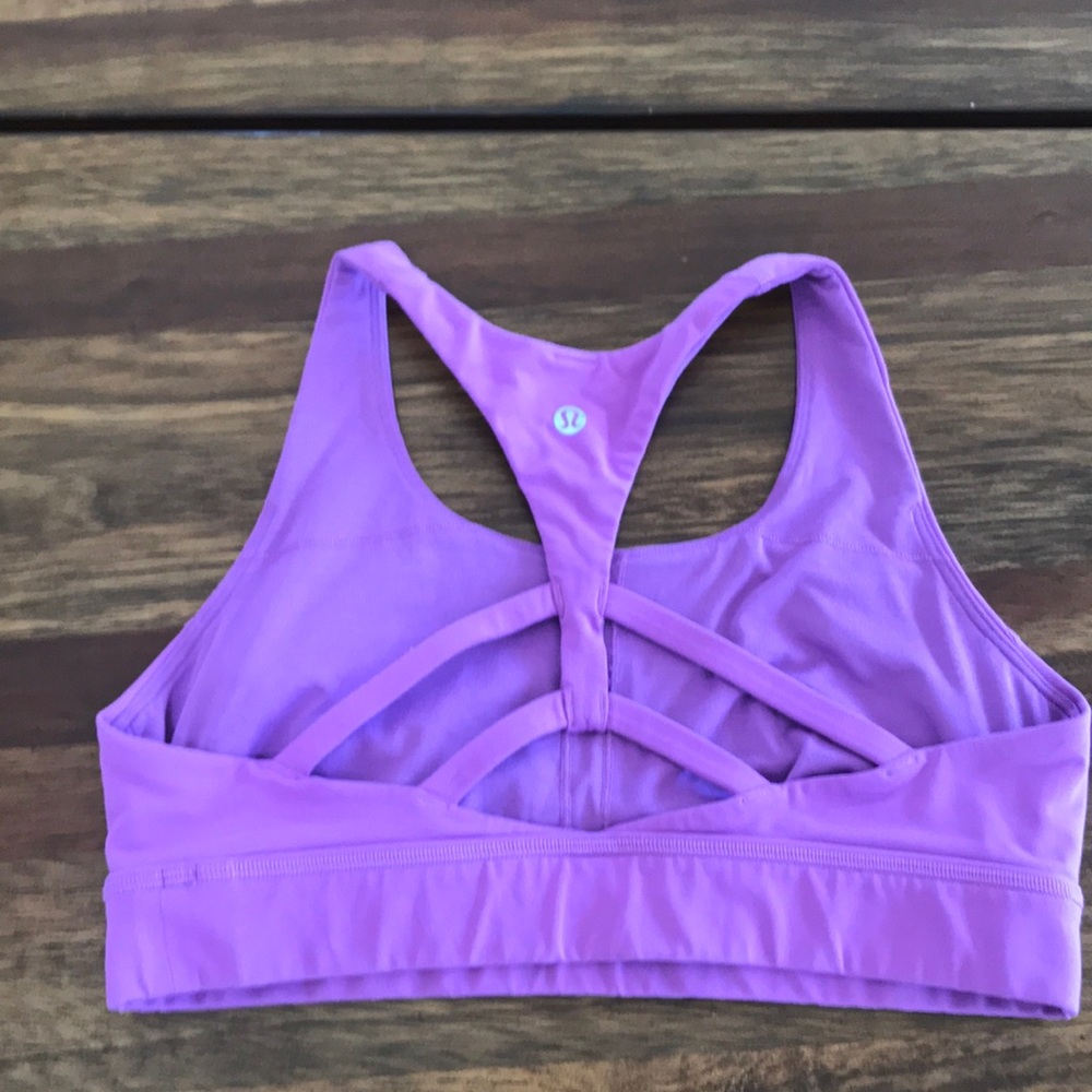 Lululemon sports bra